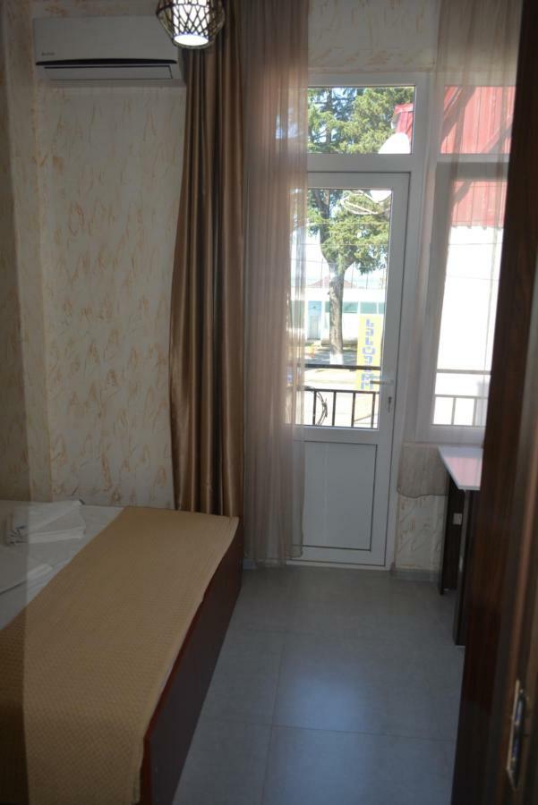 Hotel Niks 马钦加里 外观 照片